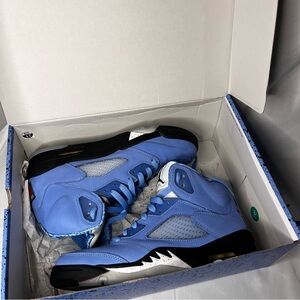 Air Jordan 5 Retro UNC size 8.5